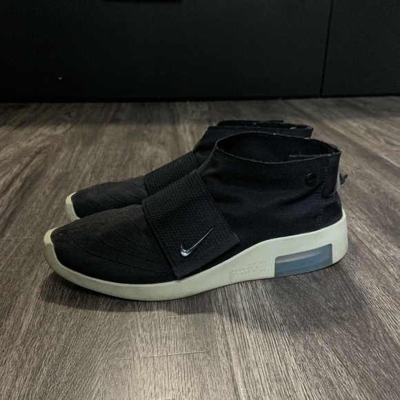 Nike Air Fear of God Moccasin - Picture 4 of 4